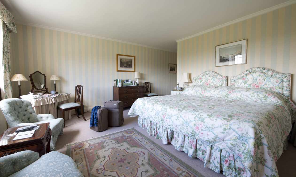 Snowdonia View bedroom at Bodysgallen Hall